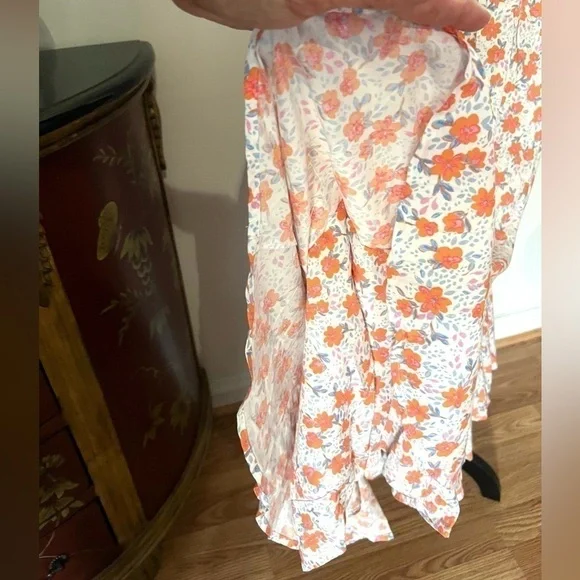 Japna Floral & Maxi Slight High/Low Size S​​​​​​​​​​​​​​​​​ - Picture 7 of 13